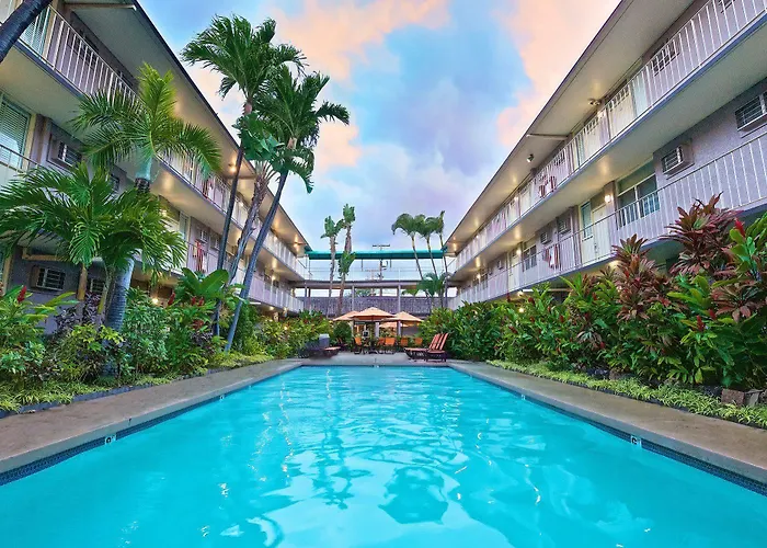 Pacific Marina Inn Airport