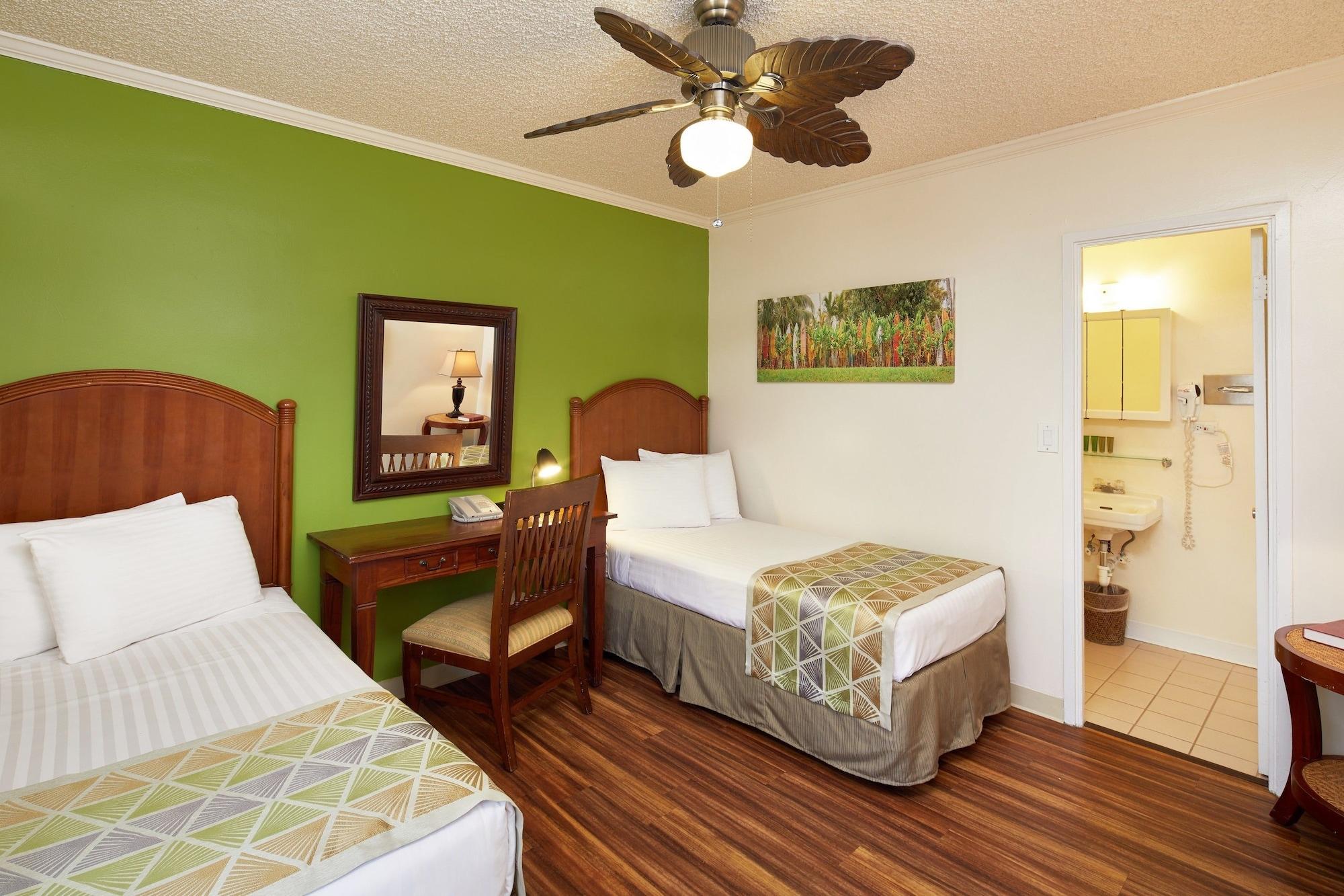 Hotel Pacific Marina Airport
