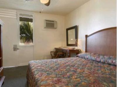 Hotel Pacific Marina Airport 2*