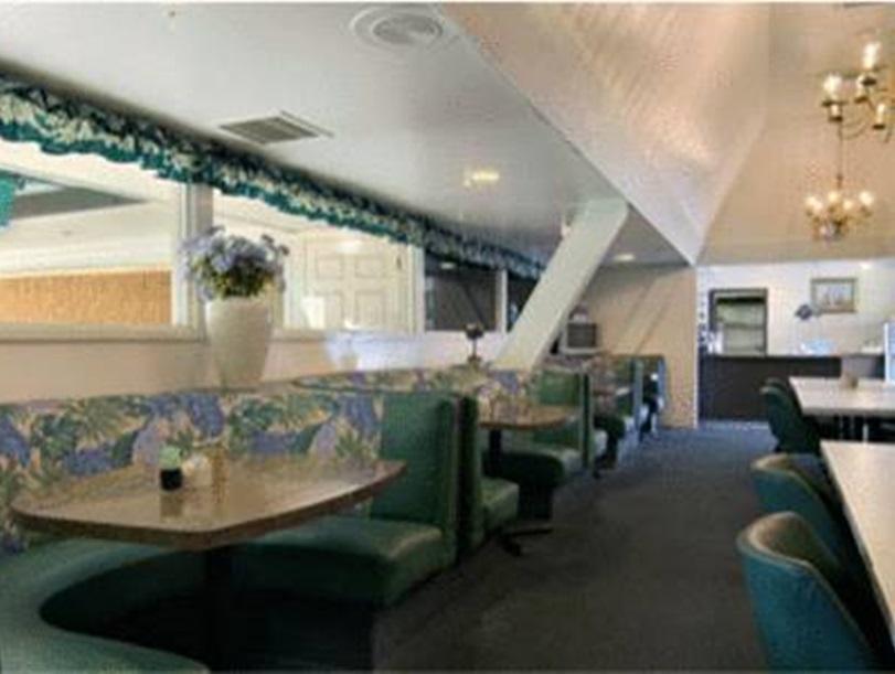 Pacific Marina Airport 2*